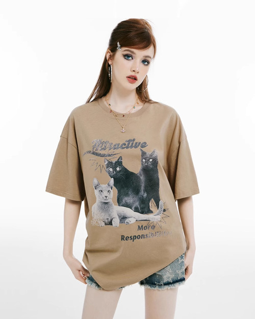 I&#039;MONE Cat 그래픽 티셔츠 (2 컬러)